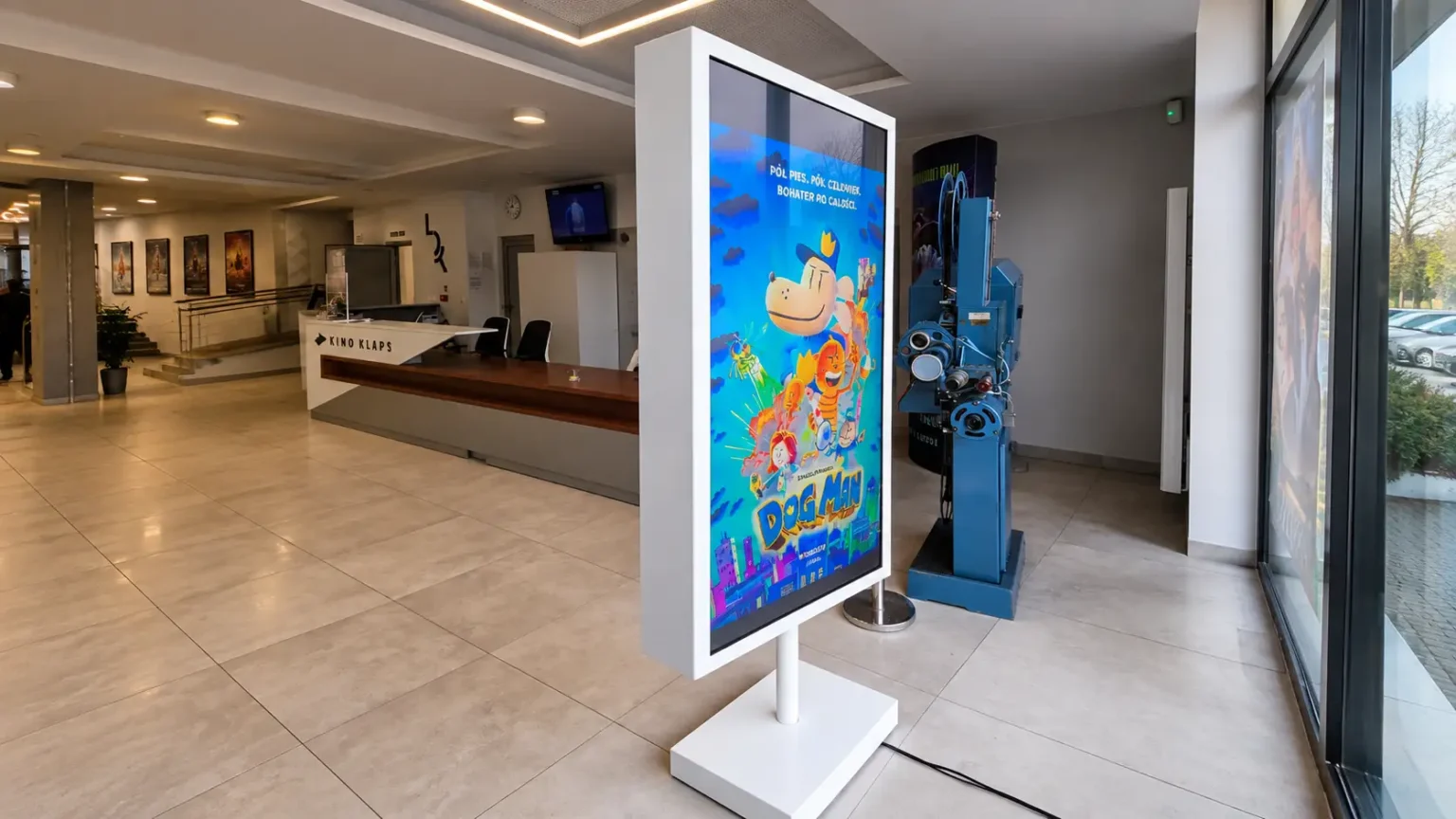 Monitor informacyjny Digital Signage w Limanowskim Domu Kultury